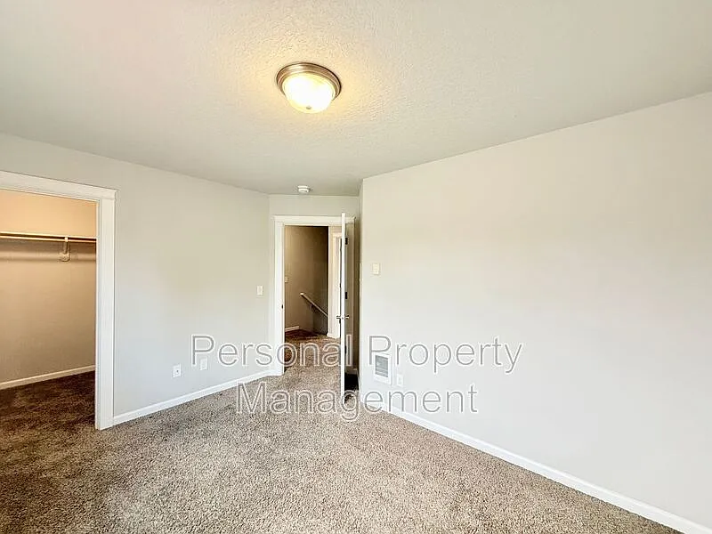2 bed, 1.5 bath, 1170 sqft, $1,695 — Photo 4