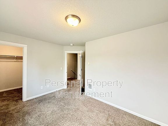 4th image of 12600 NE 49th St Building D