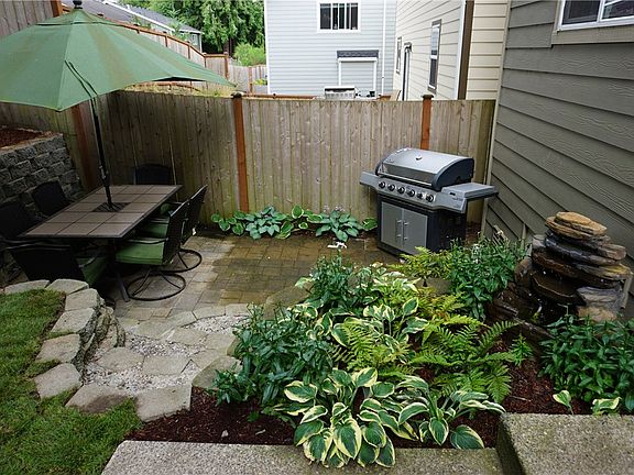 3rd image of 2647 10th Ct SE