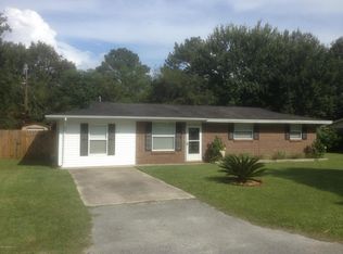 373 Azalea Dr, Macclenny, FL 32063