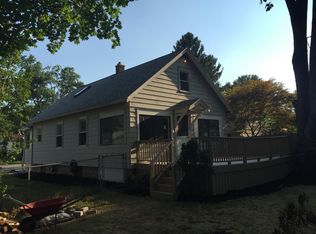 218 River Meadow Dr, Rochester, NY 14623