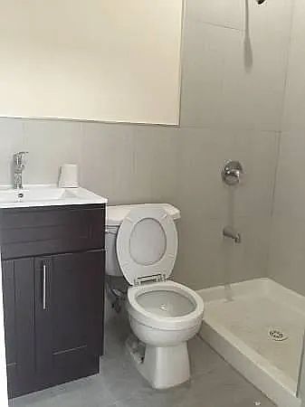 1st image of 21483 Jamaica Ave #2R