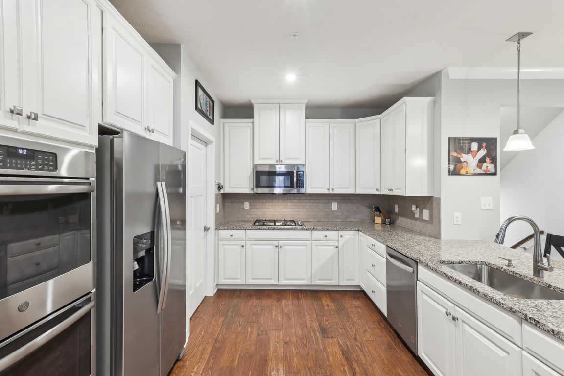 Mahican Cir-019.jpg