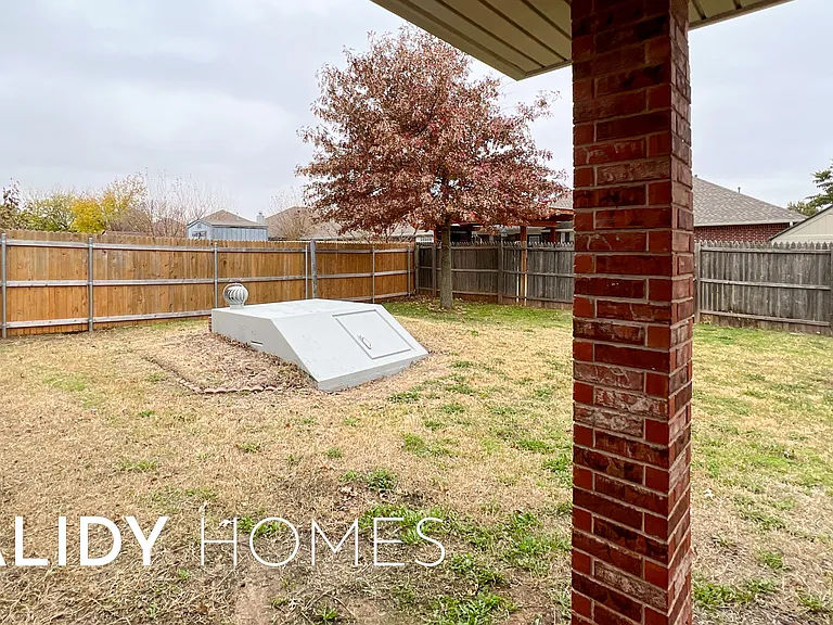 5921 SE 88th St — Photo 43