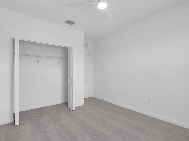 105 SW 184th Ave — Photo 13