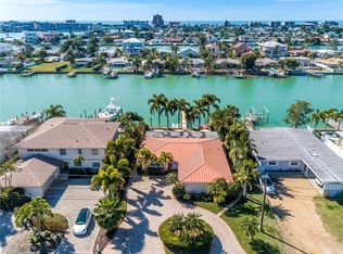 11340 7th St E, Treasure Island, FL 33706