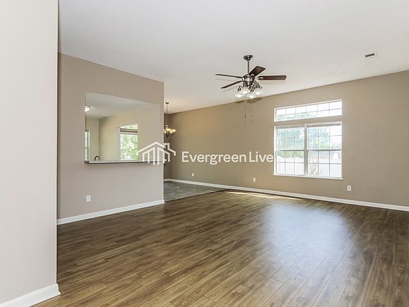 3rd image of 221 Edinfield Ct