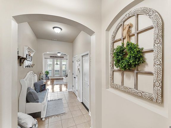3rd image of 13382 Alder Dr
