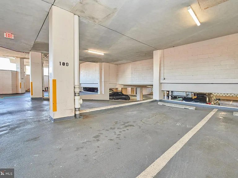 4242 E West Hwy #308 — Photo 32