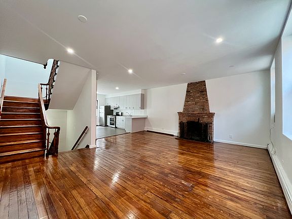 3rd image of 41 Grand St #A