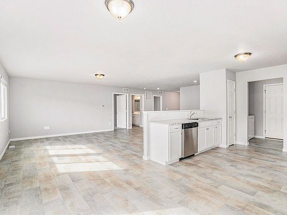 4th image of 10047 Pennridge Dr
