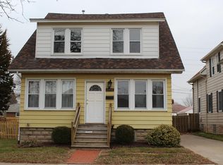 2451 10th St #1, Wyandotte, MI 48192
