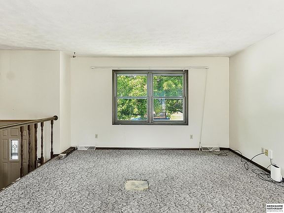 5th image of 4905 Terrace Dr