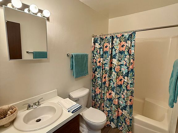 5th image of 563 Parkview Ln