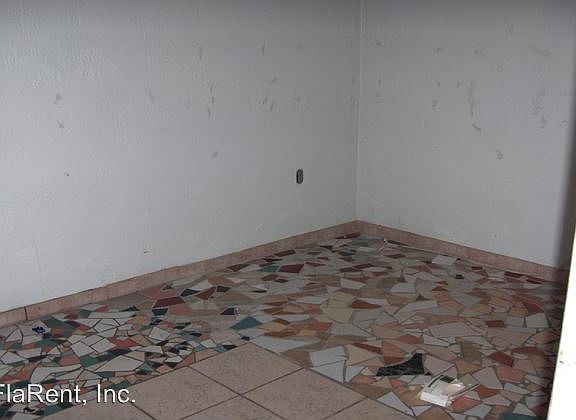 2nd image of 260 S Cypress Way