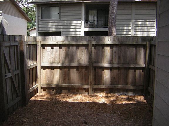 private fenced back area