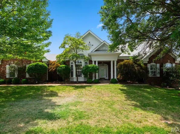 17626 Lasiandra Dr, Chesterfield, MO 63005