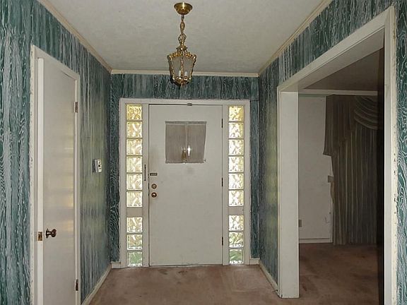 2nd image of 7907 Montglen Dr