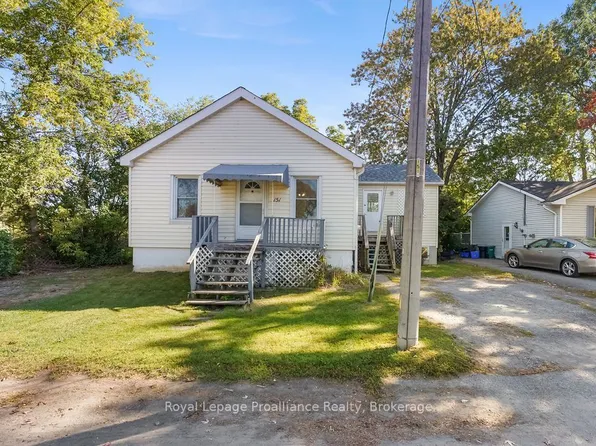151 Stanley St, Belleville, ON K8N 3Z9