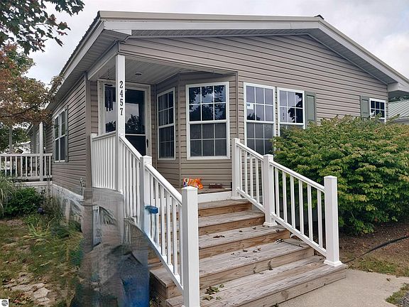 2nd image of 2457 Friendship Dr