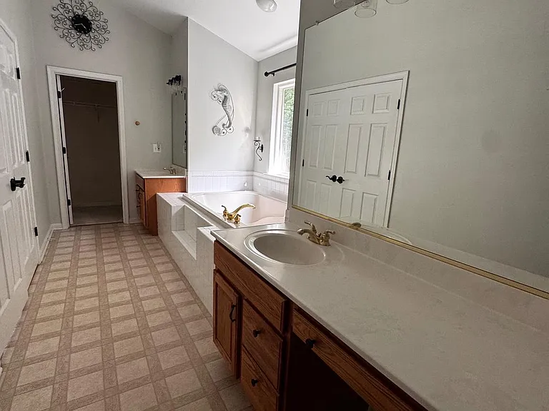 23063 Pembrook Dr — Photo 19