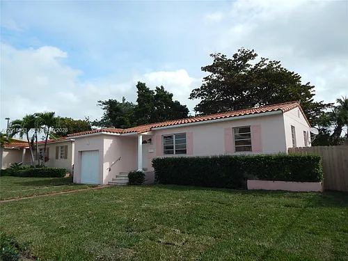 1841 SW 37th Ave Photo 1