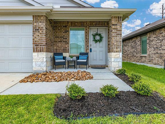3rd image of 2407 Moraine Valley Dr