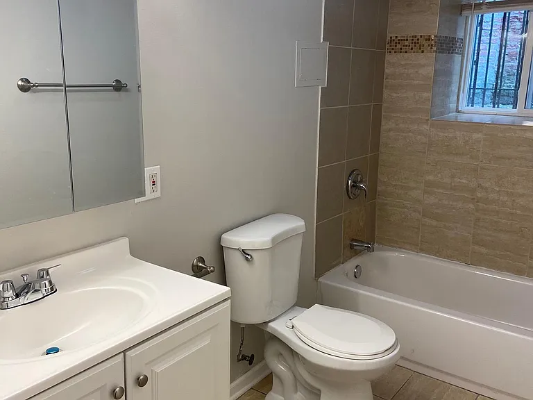 4009 S Calumet Ave — Photo 8