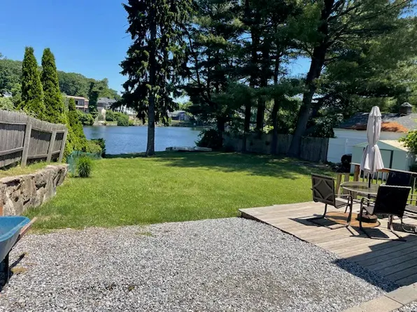 146 Grenelle St, Bridgeport, CT 06606