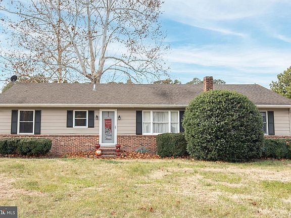 5th image of 24383 Robins Creek Rd