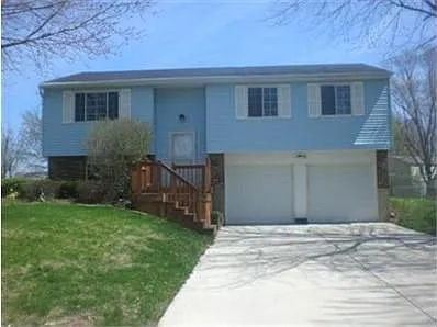 406 Rinehart Rd photo 1