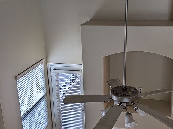 3rd image of 3513-5350 Dunlay Dr