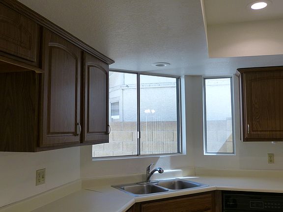5th image of 3850 E Waltann Ln