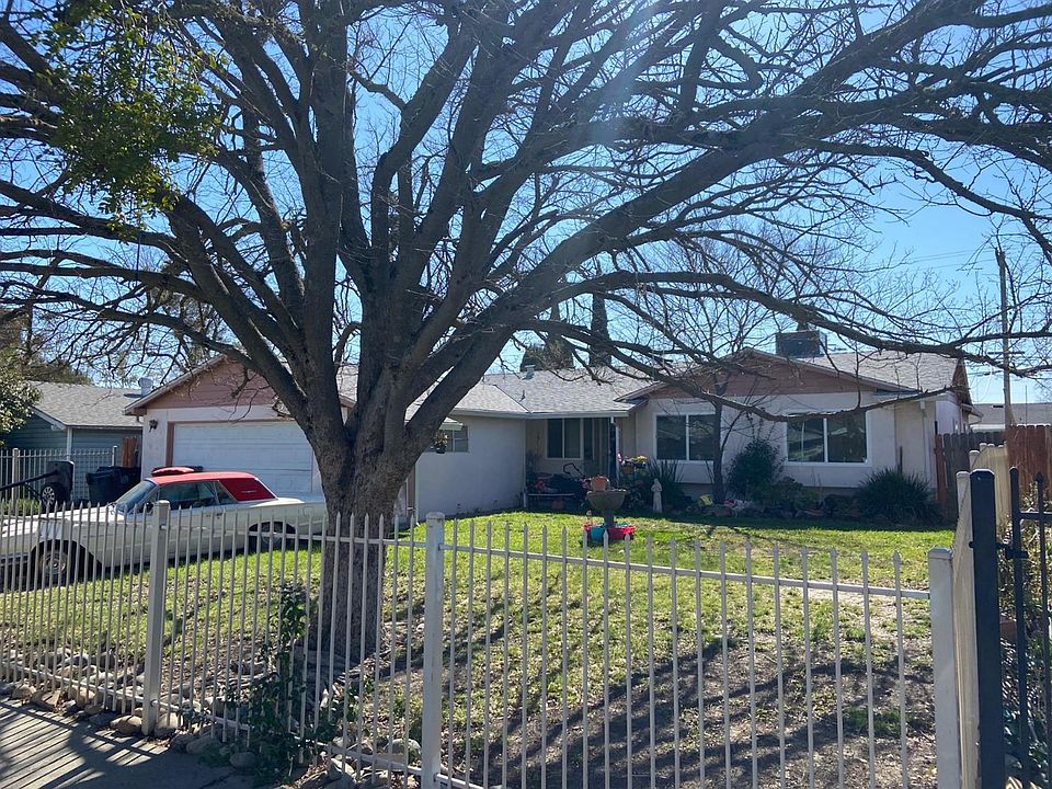 2nd image of 2160 Montecito Way