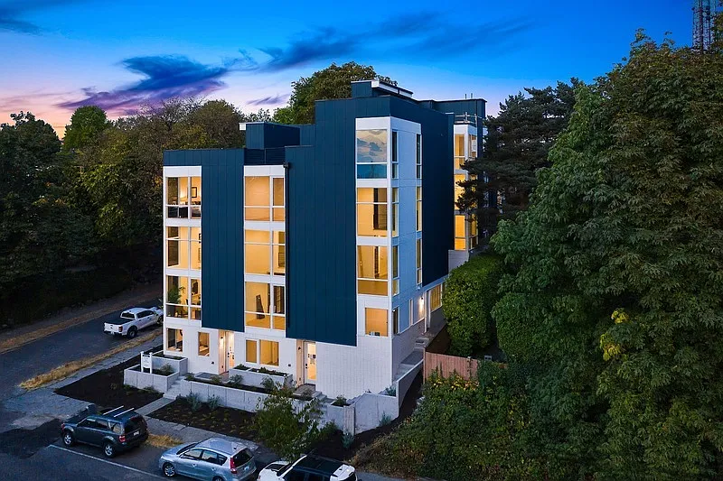 2 bed, 1.5 bath, 1274 sqft, $3,750 — Photo 3