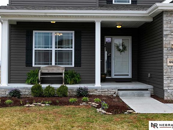 2nd image of 4462 Brook Dr