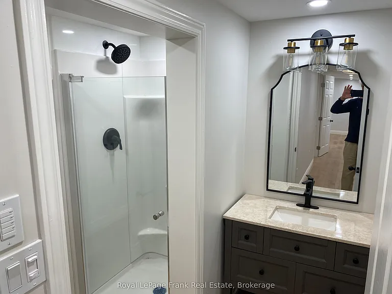2350 7th Line #LOWER LEVEL — Photo 7