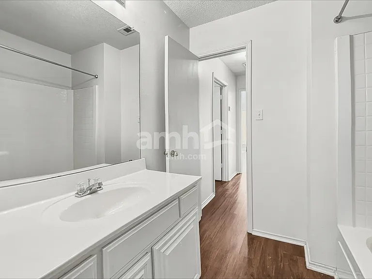 8551 Western Meadows Dr — Photo 14