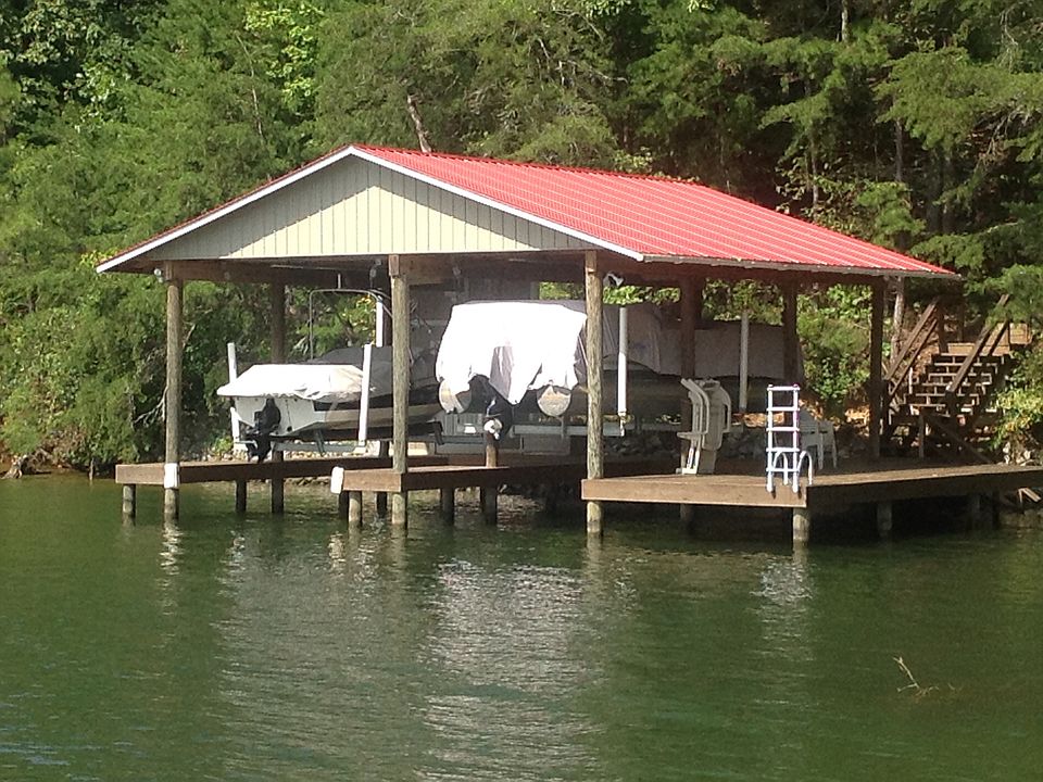 Covered dock