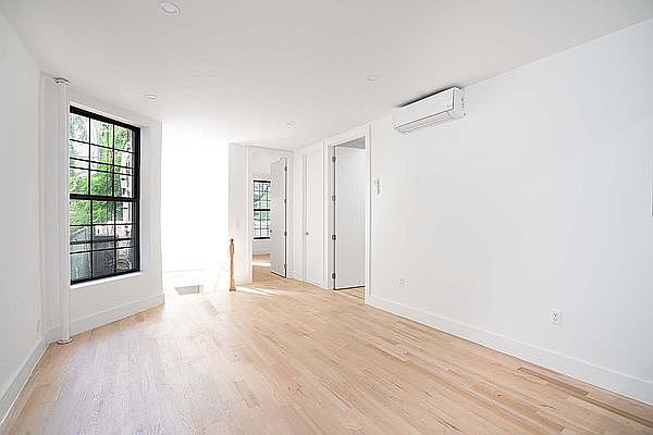 1st image of 122 E 102nd St #B1