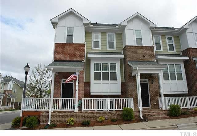 1st image of 718 Blossom Grove Dr