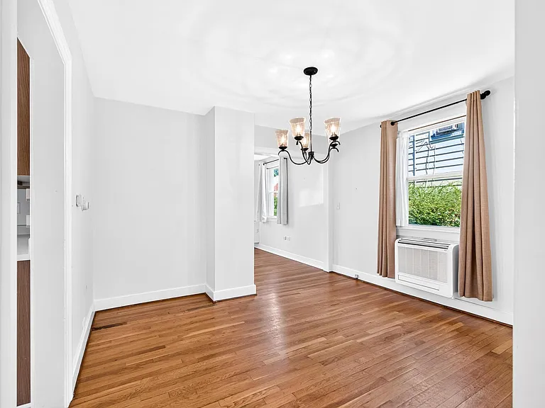 118 Summit St — Photo 22
