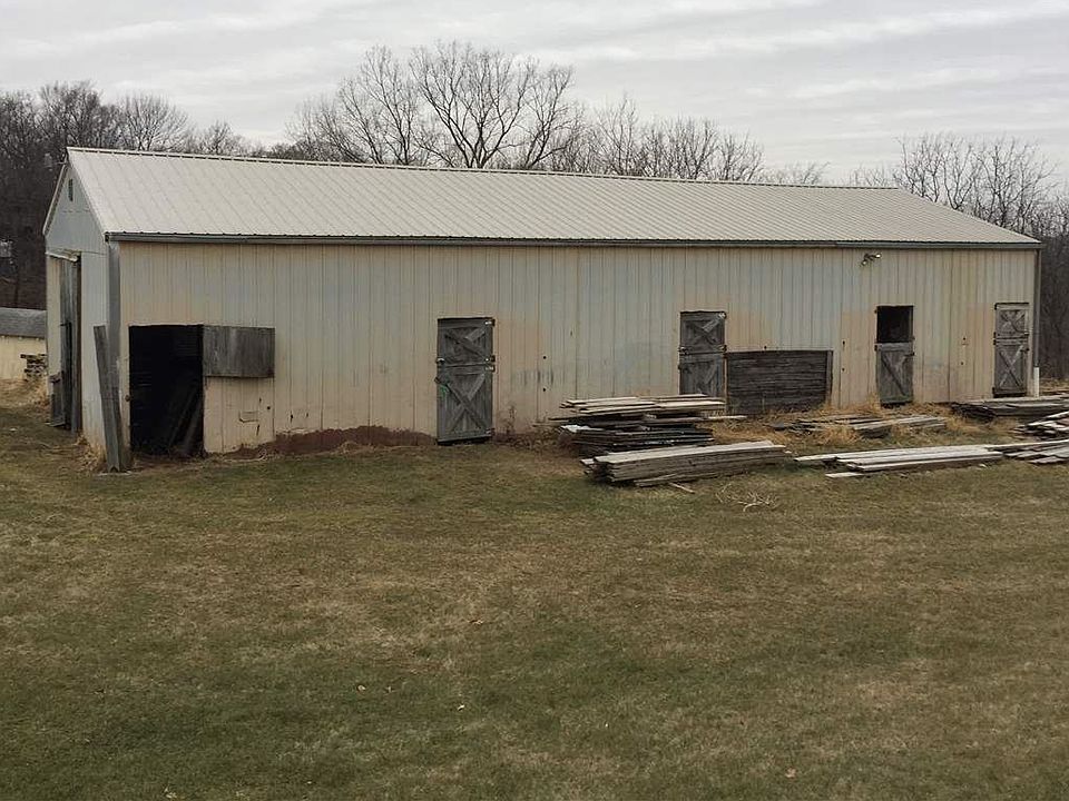 2nd image of 13961 N Cascade Rd