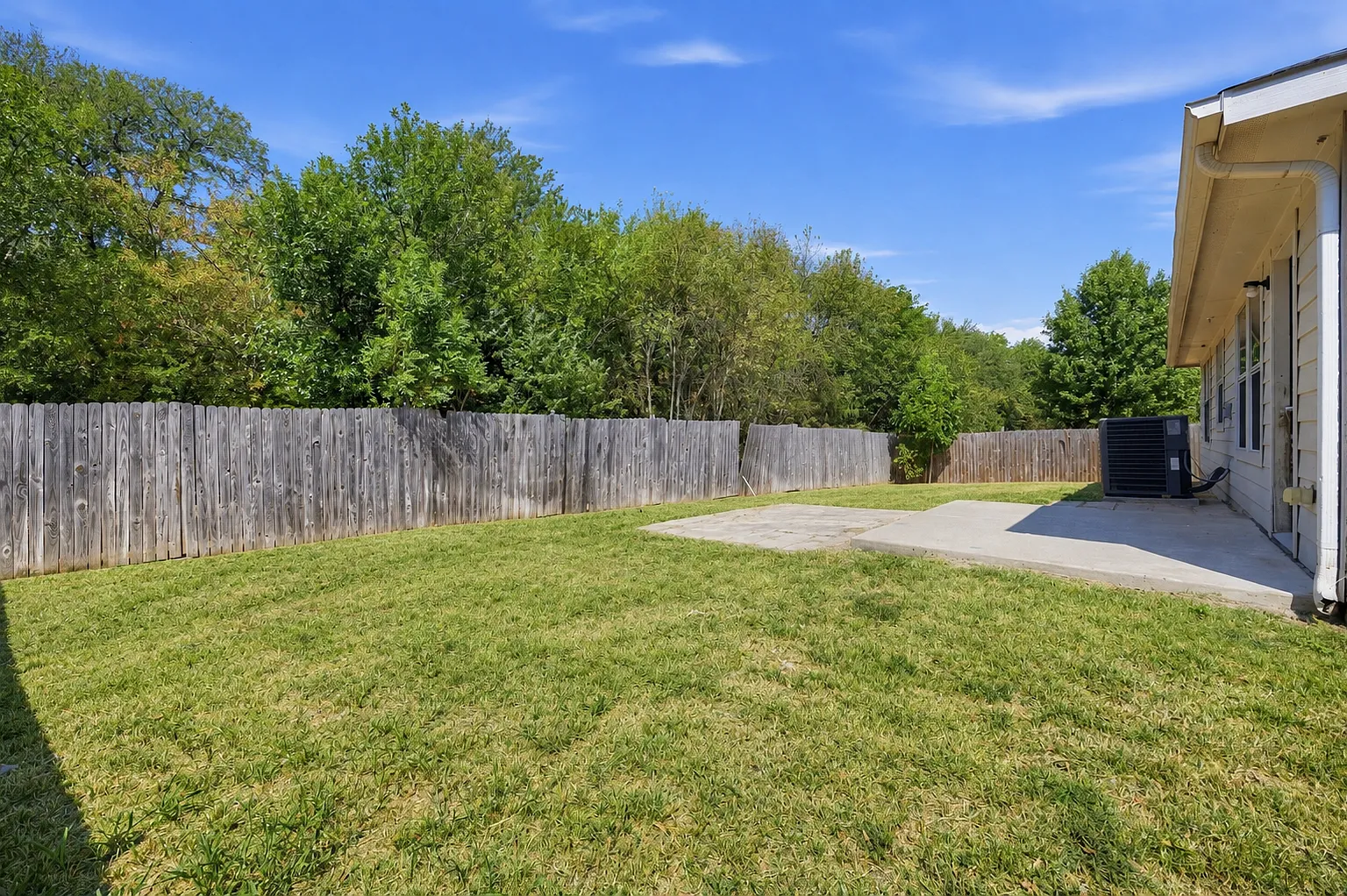 4 bed, 1898 sqft, $2,200 — Photo 3