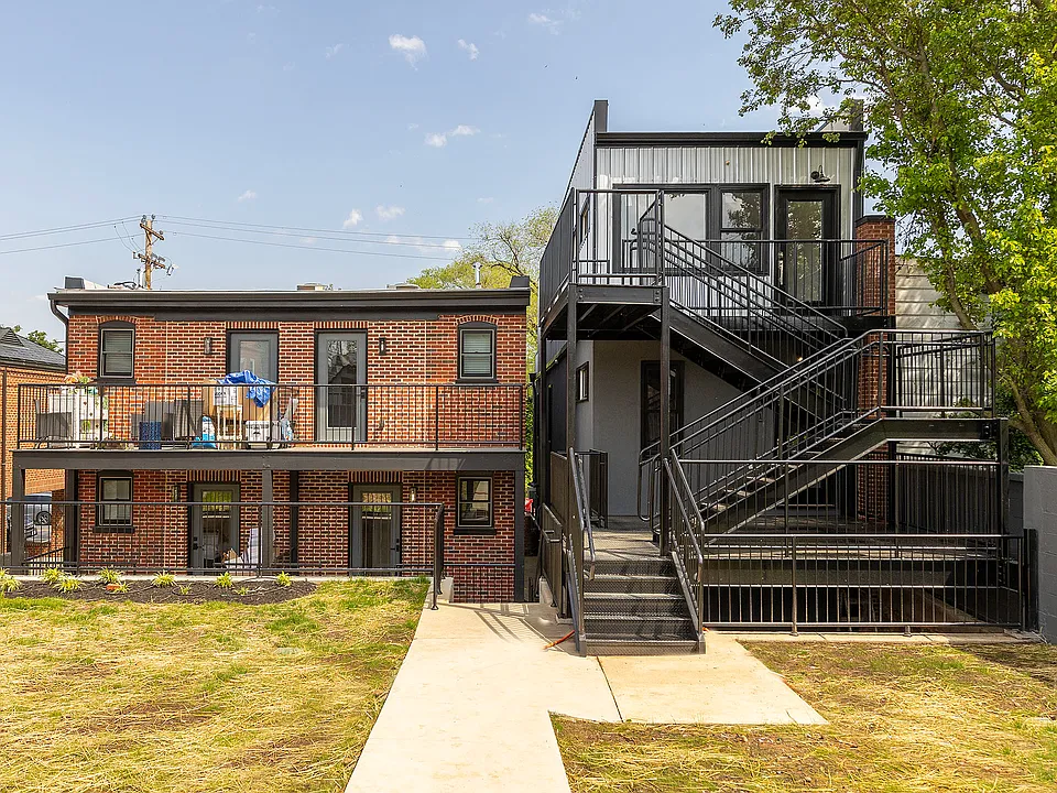127 South Braddock Street - 301