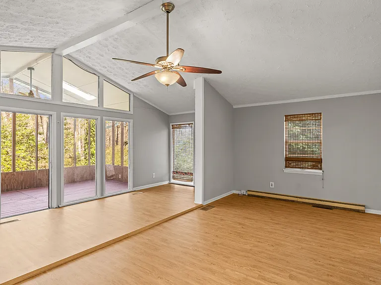 4421 Jacobs Dr — Photo 13
