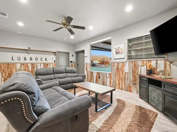 3 Jesse James Dr, Lubbock, TX