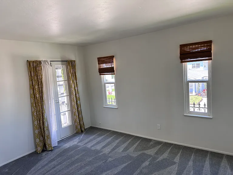 279 Bennett Ave — Photo 19