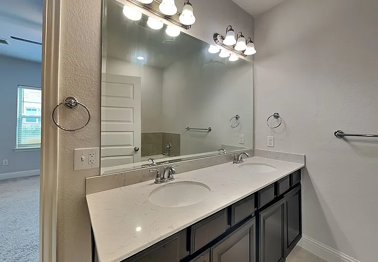 4417 Benton Ln — Photo 11