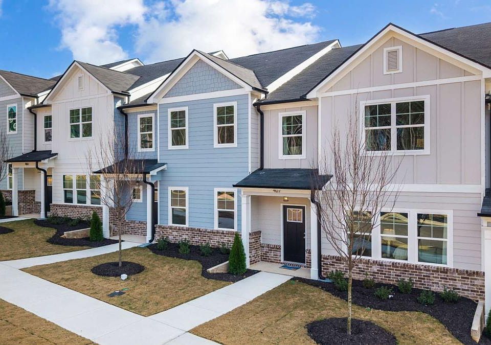 1st image of 403 Whitehorse Way #41